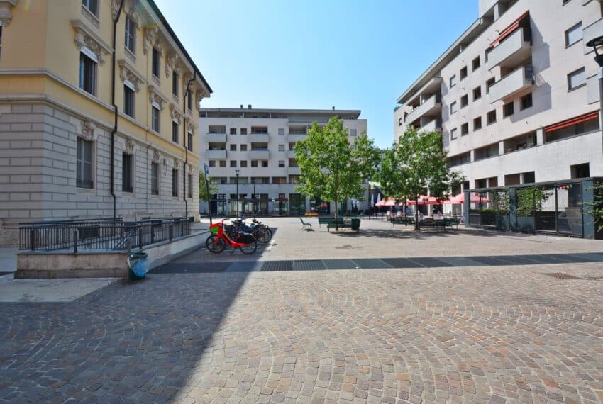 Piazza Berlinguer (2)